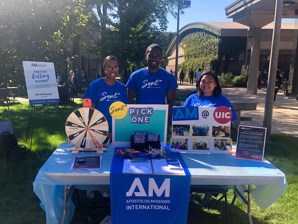 Chicago Holds Successful Club Fair at UIC - Apostolos Missions Korea